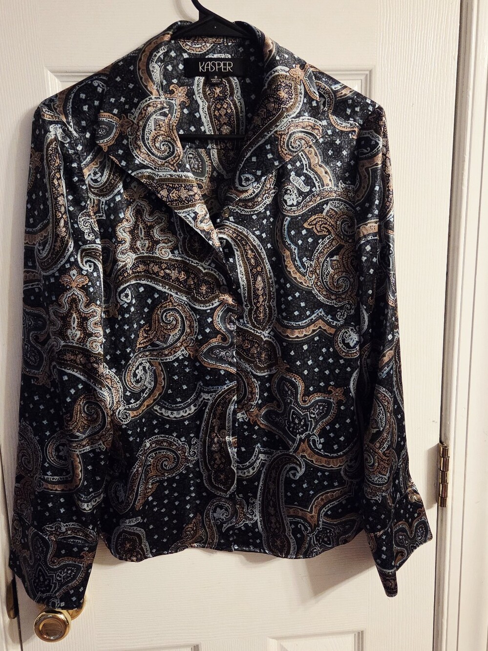 Kasper Women's Black Paisley Print Long Sleeve Button Down Blouse Size 8 - Picture 2 of 4